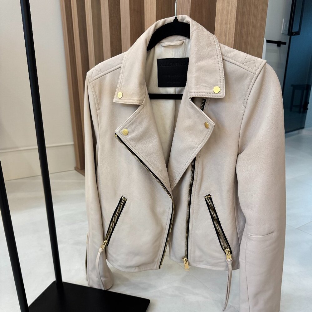 Leather motorcyle jacket womens